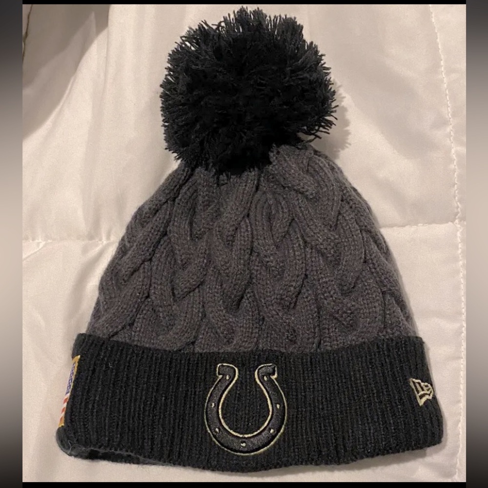 Women’s New Era NFL Indianapolis Colts Football Hat Beanie Stocking Cap Pom 🏈